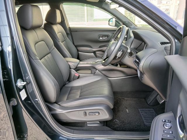 ＺＲ－Ｖ ｅ：ＨＥＶＸ特別仕様車ブラックスタイル　弊社元デモカー　純正コネクトディスプレイナビ＆３方向ドラレコ　バックカメラ　障害物センサー　地デジチューナー　Ｂｌｕｅｔｏｏｔｈ　ＵＳＢ　ヒーター付き本革電動シート　ＥＴＣ２．０　電動リアゲート（18枚目）