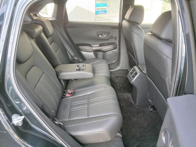 ＺＲ－Ｖ ｅ：ＨＥＶＸ特別仕様車ブラックスタイル　弊社元デモカー　純正コネクトディスプレイナビ＆３方向ドラレコ　バックカメラ　障害物センサー　地デジチューナー　Ｂｌｕｅｔｏｏｔｈ　ＵＳＢ　ヒーター付き本革電動シート　ＥＴＣ２．０　電動リアゲート（19枚目）