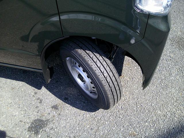 エブリイ PAリミテッド 両側スライドドア クリアランスソナー レーンアシスト 衝突被害軽減システム オートライト キーレスエントリー アイドリングストップ CVT 盗難防止システム ABS ESC USB 衝突安全ボディ(23枚目)