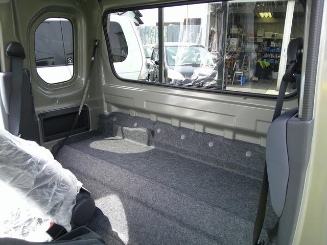 スーパーキャリイ Ｘリミテッド　ＡＴ　衝突被害軽減システム　レーンアシスト　アイドリングストップ　オートライト　ＥＳＣ　エアコン　パワーウィンドウ　運転席エアバッグ　助手席エアバッグ（6枚目）