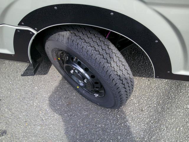 スーパーキャリイ Ｘリミテッド　ＡＴ　衝突被害軽減システム　レーンアシスト　アイドリングストップ　オートライト　ＥＳＣ　エアコン　パワーウィンドウ　運転席エアバッグ　助手席エアバッグ（16枚目）