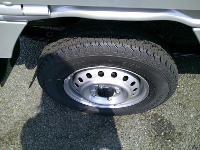 キャリイトラック KCエアコン・パワステ 4WD AT 衝突被害軽減システム クリアランスソナー レーンアシスト アイドリングストップ ESC エアコン パワーステアリング パワーウィンドウ(18枚目)