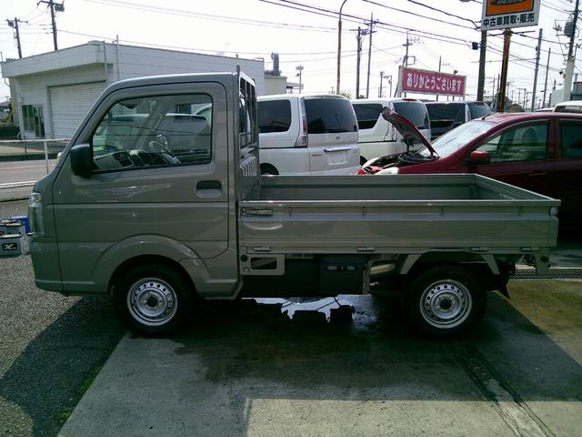 キャリイトラック KCエアコン・パワステ AT 衝突被害軽減システム クリアランスソナー レーンアシスト アイドリングストップ ESC エアコン パワーステアリング 運転席エアバッグ 助手席エアバッグ(14枚目)