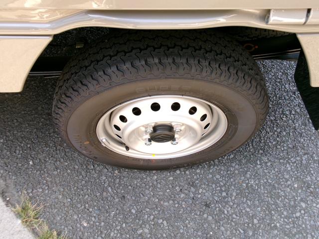 スーパーキャリイ Ｌ　４ＷＤ　ＭＴ　衝突被害軽減システム　クリアランスソナー　レーンアシスト　アイドリングストップ　ＥＳＣ　エアコン　パワーウィンドウ　運転席エアバッグ　助手席エアバッグ（16枚目）