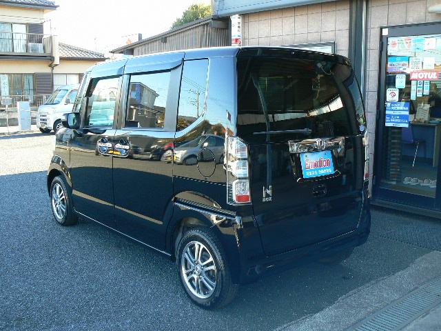 N-BOX G SSパッケージ 社外ナビTV・1セグ・CD・SD・プッシュスタート・スマートキー・オートエアコン・ベンチシート・両側オートスライドドア・プライバシーガラス・純正アルミ(7枚目)