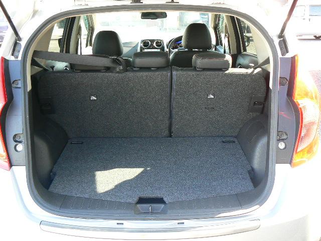 ノート メダリスト　エマージェンシーブレーキ搭載♪純正ナビＴＶ・フルセグ・ＣＤ・ＤＶＤ・ＳＤ・ＵＳＢ・Ｂｌｕｅｔｏｏｔｈ・アラウンドビューモニター・ＥＴＣ・純正ＬＥＤヘッドライト・プッシュスタート・スマートキー（25枚目）