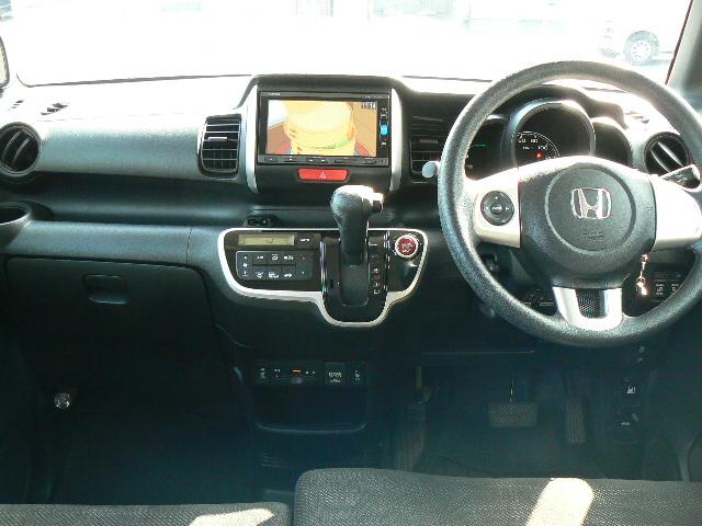 Ｎ－ＢＯＸ Ｇ　ＳＳパッケージ　あんしんパッケージ・純正ナビＴＶ・ＣＤ・ＤＶＤ・ＳＤ・フルセグ・バックモニター・プッシュスタート・スマートキー・オートエアコン・両側オートスライドドア・純正ディスチャージヘッドライト・シートヒーター（12枚目）