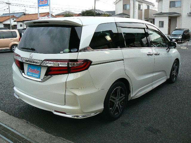 オデッセイ アブソルート・アドバンス　ホンダセンシング・純正ナビＴＶ・ＣＤ・ＤＶＤ・ＳＤ・ＵＳＢ・Ｂｌｕｅｔｏｏｔｈ・マルチビューカメラ・ＥＴＣ・純正ＬＥＤヘッドライト・プッシュスタート・両側オートスライドドア・ワンオーナー（9枚目）