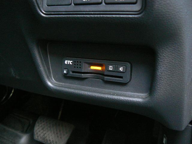 オデッセイ アブソルート・アドバンス　ホンダセンシング・純正ナビＴＶ・ＣＤ・ＤＶＤ・ＳＤ・ＵＳＢ・Ｂｌｕｅｔｏｏｔｈ・マルチビューカメラ・ＥＴＣ・純正ＬＥＤヘッドライト・プッシュスタート・両側オートスライドドア・ワンオーナー（22枚目）