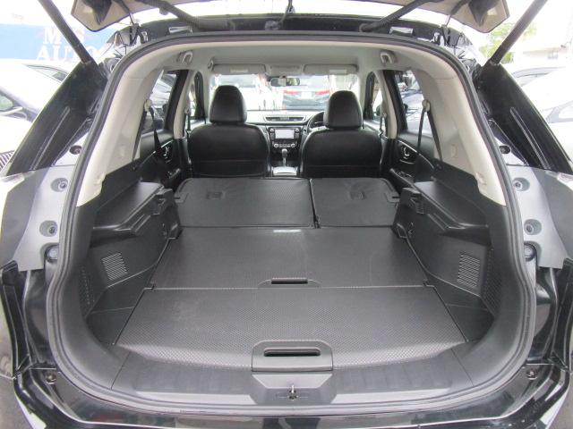 エクストレイル ２０Ｘｔ　エマージェンシーブレーキパッケージ　ナビＴＶビデオＢｌｕｅｔｏｏｔｈ接続アラウンドビューモニター　ＬＥＤヘッド　パワーバックドア　シートヒーター　クルーズコントロール　ＥＴＣ　前後ソナー　横滑り防止　衝突軽減ブレーキ　１７インチアルミ（12枚目）