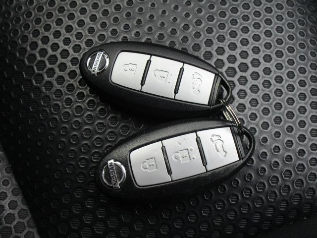 エクストレイル ２０Ｘｔ　エマージェンシーブレーキパッケージ　ナビＴＶビデオＢｌｕｅｔｏｏｔｈ接続アラウンドビューモニター　ＬＥＤヘッド　パワーバックドア　シートヒーター　クルーズコントロール　ＥＴＣ　前後ソナー　横滑り防止　衝突軽減ブレーキ　１７インチアルミ（17枚目）