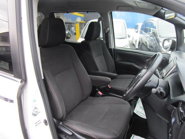 エスクァイア ハイブリッドXi 純正ナビTVブルートゥース接続Bモニター 両側パワースライドドア LEDヘッドライト フォグ シートヒーター スマートキー(10枚目)