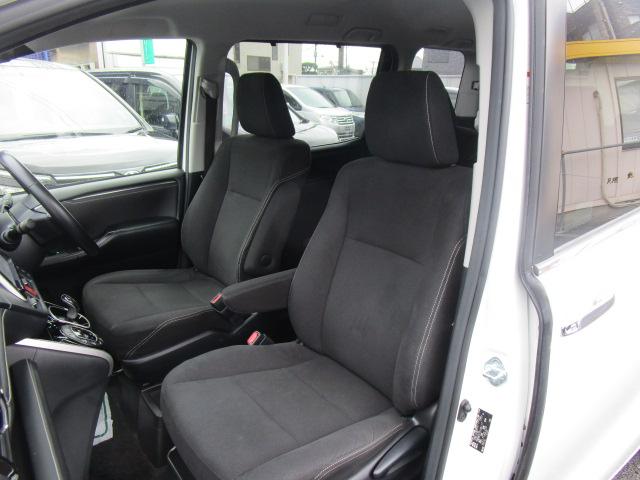 エスクァイア ハイブリッドXi 純正ナビTVブルートゥース接続Bモニター 両側パワースライドドア LEDヘッドライト フォグ シートヒーター スマートキー(11枚目)