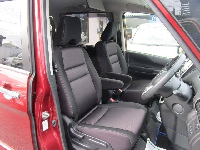 セレナ ｅ－パワー　ハイウェイスターＶ　ナビＴＶビデオＢｌｕｅｔｏｏｔｈ音楽アラウンドビューモニター　後席フリップダウンモニター　エマージェンシーブレーキ　ＬＥＤヘッドライト　プロパイロット　駐車サポート　ドライブレコーダー　純正カーテン（11枚目）