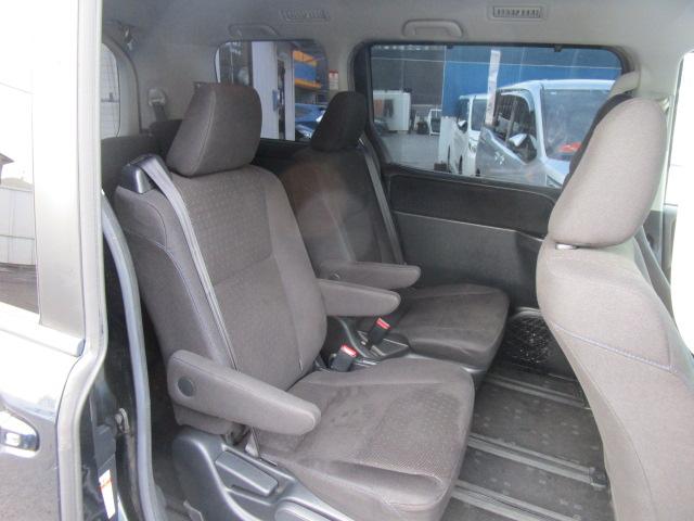 ヴォクシー ハイブリッドV ナビTVブルートゥース接続Bカメラ 両側パワースライドドア LEDヘッドライト フォグ クルーズコントロール シートヒーター ETC 15アルミ 記録簿付き(11枚目)