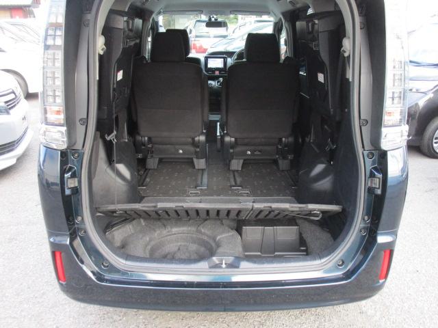 ヴォクシー ハイブリッドV ナビTVブルートゥース接続Bカメラ 両側パワースライドドア LEDヘッドライト フォグ クルーズコントロール シートヒーター ETC 15アルミ 記録簿付き(13枚目)