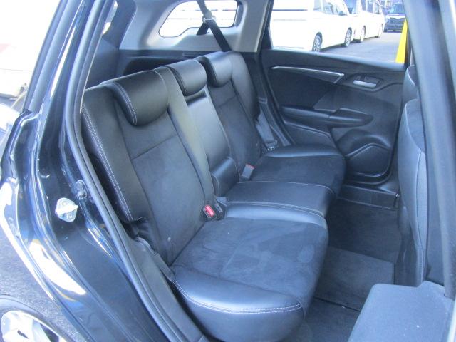 シャトル ハイブリッドZ ナビTVビデオBluetooth音楽Bカメラ ヒーター付きハーフレザーシート LEDライト フォグ ETC 衝突軽減B 誤発進抑制 クルーズコントロール ドライブレコーダー カーテンエアバック(11枚目)