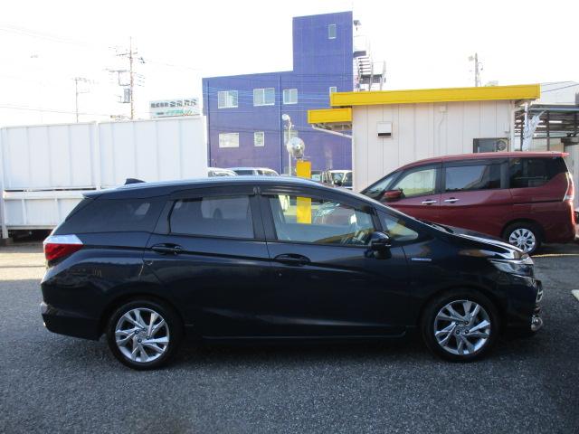 シャトル ハイブリッドZ ナビTVビデオBluetooth音楽Bカメラ ヒーター付きハーフレザーシート LEDライト フォグ ETC 衝突軽減B 誤発進抑制 クルーズコントロール ドライブレコーダー カーテンエアバック(23枚目)