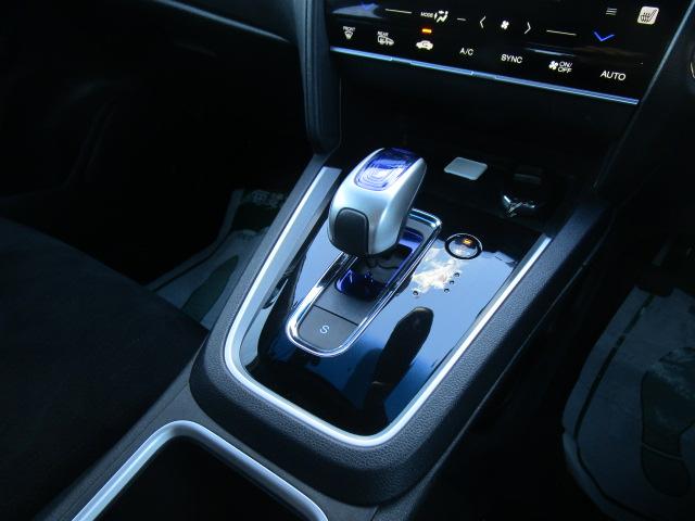 シャトル ハイブリッドZ ナビTVビデオBluetooth音楽Bカメラ ヒーター付きハーフレザーシート LEDライト フォグ ETC 衝突軽減B 誤発進抑制 クルーズコントロール ドライブレコーダー カーテンエアバック(28枚目)