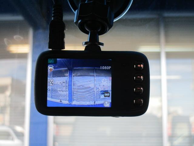 Ｎ－ＢＯＸカスタム Ｇ・Ｌパッケージ　ナビＴＶビデオＢｌｕｅｔｏｏｔｈ音楽Ｂカメラ　両側パワースライドドア　ＥＴＣ　横滑り防止　ドライブレコーダー　ＨＩＤ　スマートキー　１４アルミ（18枚目）