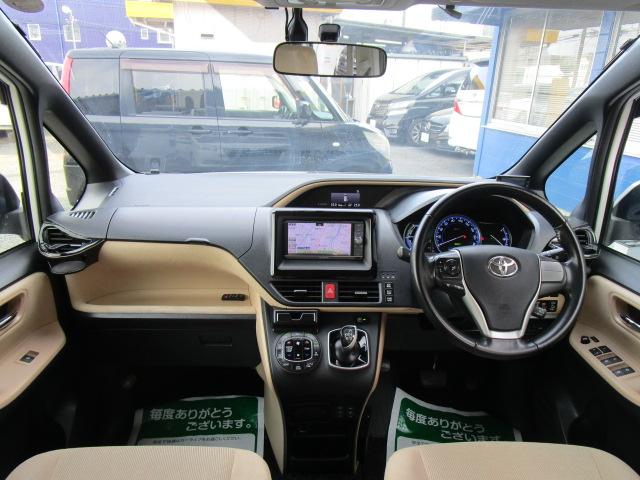 ノア ハイブリッドＧ　ナビＴＶビデオＢｌｕｅｔｏｏｔｈ音楽Ｂカメラ　両側パワースライドドア　クルーズコントロール　ＬＥＤヘッドライト　ＥＴＣ　横滑り防止　スマートキー（6枚目）