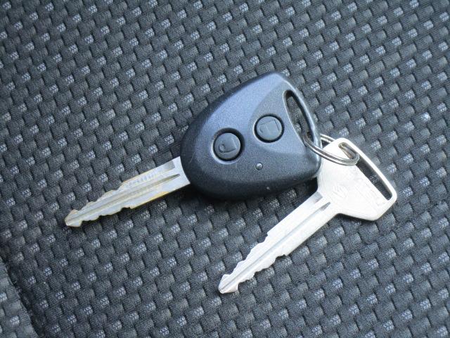 ハイゼットカーゴ ＤＸ　ＳＡＩＩＩ　ナビＢｌｕｅｔｏｏｔｈ音楽Ｂカメラ　衝突軽減ブレーキ　車線逸脱警報　誤発進抑制　アイドリングストップ　ドライブレコーダー　キーレス　記録簿付き（30枚目）