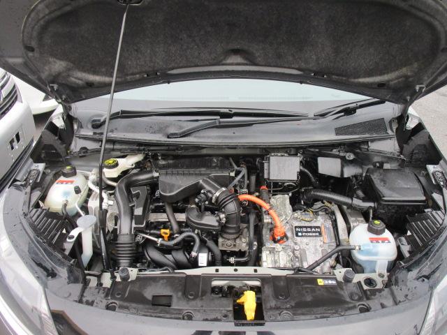 ノート X FOUR ナビTVアラウンドビューモニター エマージェンシーブレーキ プロパイロット ETC2.0 インテリキー 充電器 SOS 記録簿付き(4枚目)