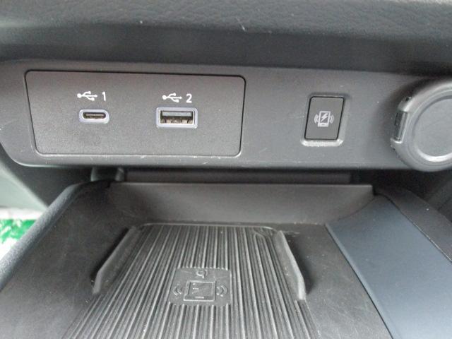 ノート X FOUR ナビTVアラウンドビューモニター エマージェンシーブレーキ プロパイロット ETC2.0 インテリキー 充電器 SOS 記録簿付き(17枚目)