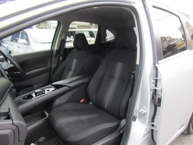 ノート Ｘ　ＦＯＵＲ　ナビＴＶブルートゥース音楽アラウンドビューモニター　エマージェンシーブレーキ　プロパイロット　ＥＴＣ２．０　スマートルームミラー　ステアリングヒーター　シートヒーター　記録簿付き（10枚目）