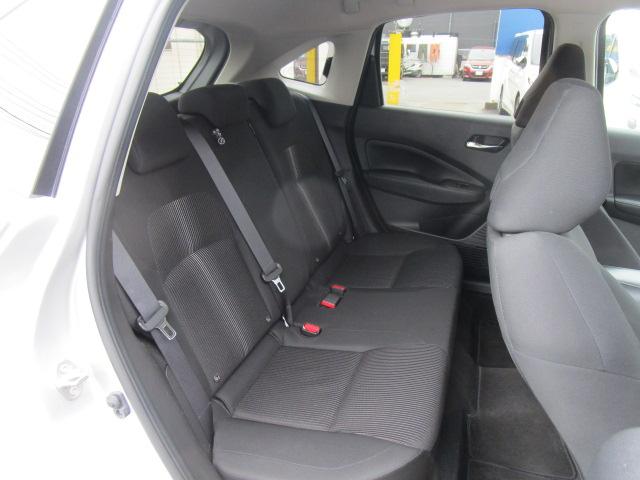 ノート Ｘ　ＦＯＵＲ　ナビＴＶブルートゥース音楽アラウンドビューモニター　エマージェンシーブレーキ　プロパイロット　ＥＴＣ２．０　スマートルームミラー　ステアリングヒーター　シートヒーター　記録簿付き（11枚目）