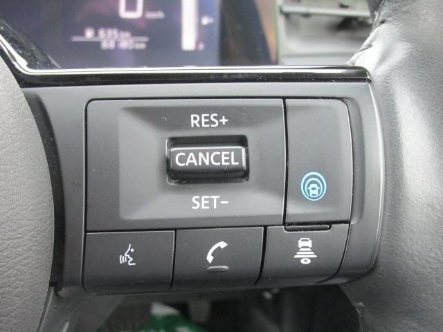 ノート Ｘ　ＦＯＵＲ　ナビＴＶブルートゥース音楽アラウンドビューモニター　エマージェンシーブレーキ　プロパイロット　ＥＴＣ２．０　スマートルームミラー　ステアリングヒーター　シートヒーター　記録簿付き（16枚目）