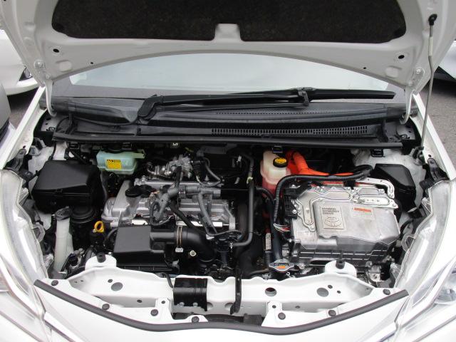 ヴィッツ ハイブリッドF 純正ナビTVブルートゥース音楽Bカメラ ETC2.0 衝突軽減ブレーキ 車線逸脱警報 先行車発進 黒革調シートカバー スマートキー 記録簿付き(4枚目)