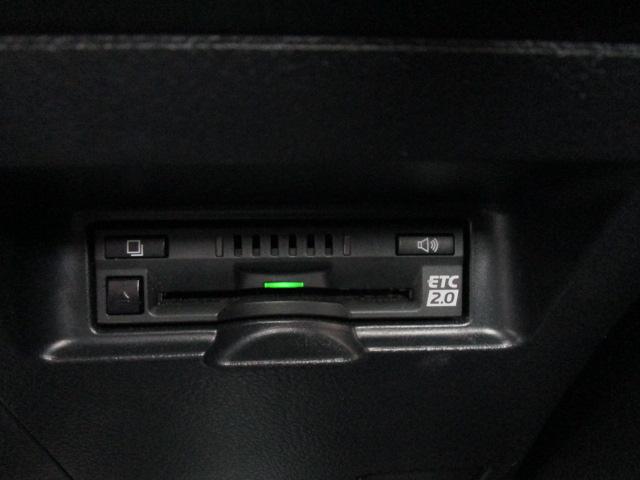 ヴィッツ ハイブリッドF 純正ナビTVブルートゥース音楽Bカメラ ETC2.0 衝突軽減ブレーキ 車線逸脱警報 先行車発進 黒革調シートカバー スマートキー 記録簿付き(17枚目)