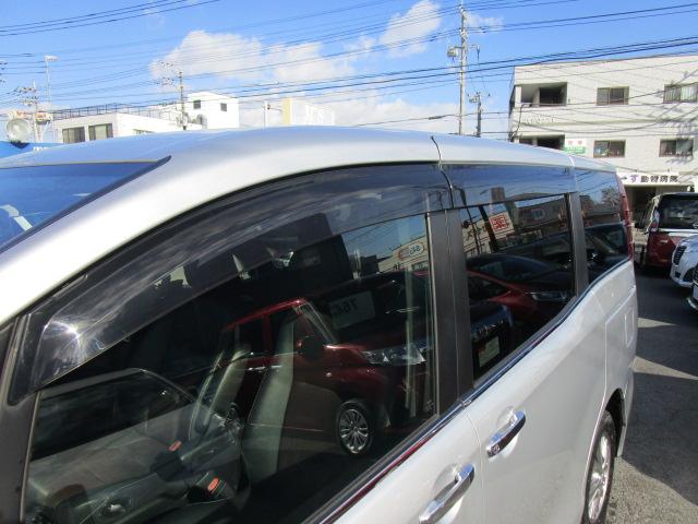 エスクァイア Gi ナビTVブルートゥース音楽Bカメラ後席フリップダウンモニター 両側パワースライドドア 前席ヒーター付き本革シート ビルトインETC アイドリングストップ LEDライト フォグ クルーズコントロール(21枚目)