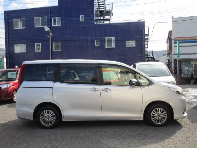 エスクァイア Gi ナビTVブルートゥース音楽Bカメラ後席フリップダウンモニター 両側パワースライドドア 前席ヒーター付き本革シート ビルトインETC アイドリングストップ LEDライト フォグ クルーズコントロール(23枚目)