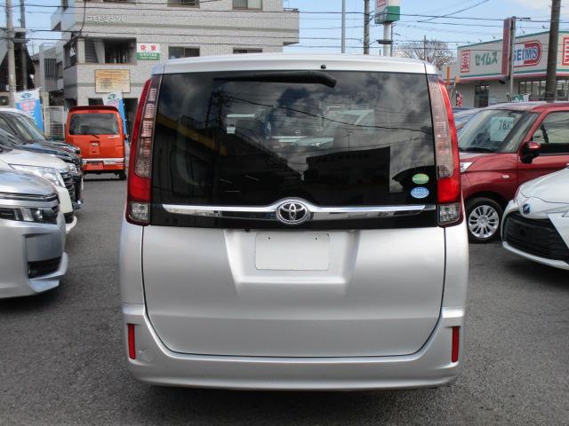 エスクァイア Gi ナビTVブルートゥース音楽Bカメラ後席フリップダウンモニター 両側パワースライドドア 前席ヒーター付き本革シート ビルトインETC アイドリングストップ LEDライト フォグ クルーズコントロール(24枚目)