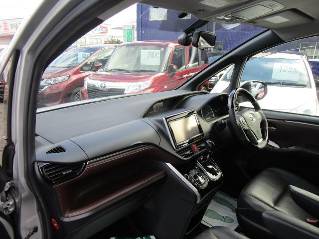 エスクァイア Gi ナビTVブルートゥース音楽Bカメラ後席フリップダウンモニター 両側パワースライドドア 前席ヒーター付き本革シート ビルトインETC アイドリングストップ LEDライト フォグ クルーズコントロール(25枚目)