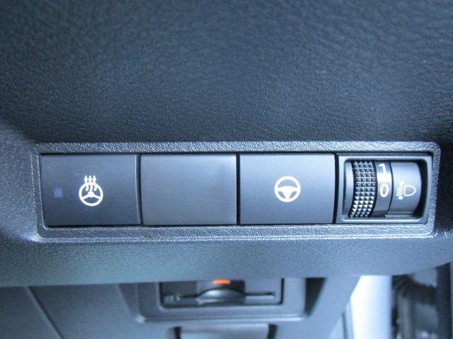 ノート X FOUR ナビTVブルートゥース接続アラウンドビューモニター エマージェンシーブレーキ プロパイロット シートヒーター ステアリングヒーター スマートルームミラー ETC2.0 SOS 充電器 記録簿付き(26枚目)