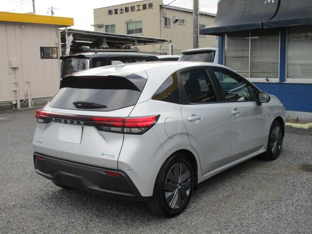 ノート X FOUR ナビTVブルートゥース接続アラウンドビューモニター プロパイロット エマージェンシーブレーキ SOS 充電器 ETC2.0 インテリジェントキー スマートミラー BSW BSI RCTA(5枚目)