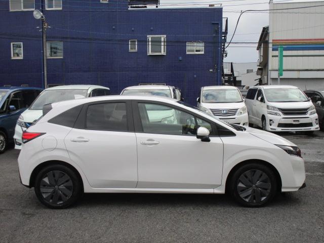 ノート X FOUR NCナビTVアラウンドビューモニター エマージェンシーブレーキ プロパイロット ビルトインETC2.0 SOS 充電器 カーテンエアバック BSW BSI RCTA インテリジェントキー 記録簿付き(21枚目)