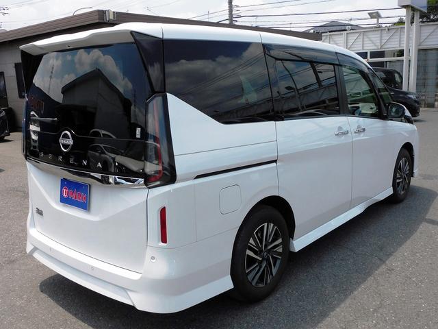 セレナ ハイウェイスターＶ　１２インチフルセグナビ・後席モニター・全周囲カメラ・ＢＴオーディオ・両側自動ドア・ＬＥＤライト・フォグＬＥＤ・デジタルミラー・ＡＣＣ・エマージェンシーブレーキ・ＥＴＣ・ＢＳＭ・アイドリングストップ（24枚目）