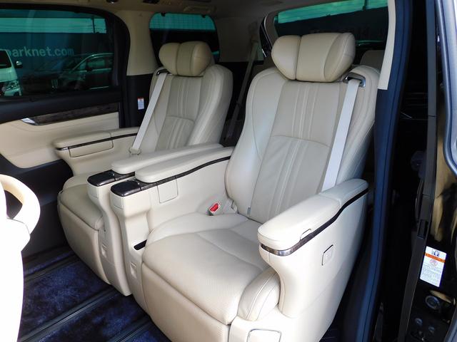 アルファードハイブリッド エグゼクティブラウンジ 後期・JBL・サンルーフ・10インチフルセグナビ・後席モニター・全周囲カメラ・BTオーディオ・両側自動ドア・3眼LEDライト・フォグLED・デジタルミラー・TRDエアロ・トヨタセーフティセンス・ETC(6枚目)