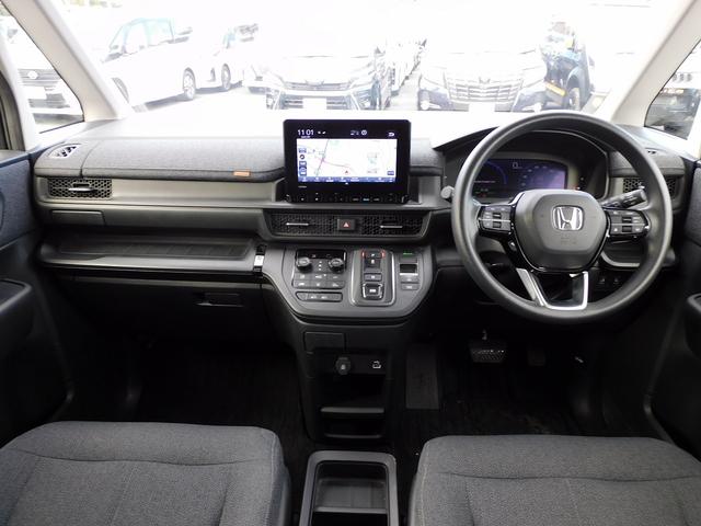 ステップワゴン e:HEVエアー 9インチフルセグナビ・後席モニター・バックカメラ・BTオーディオ・両側自動ドア・LEDライト・フォグLED・ホンダセンシング・ETC・コーナーセンサー・16AW・フロアマット・ドアバイザー・Pガラス(4枚目)