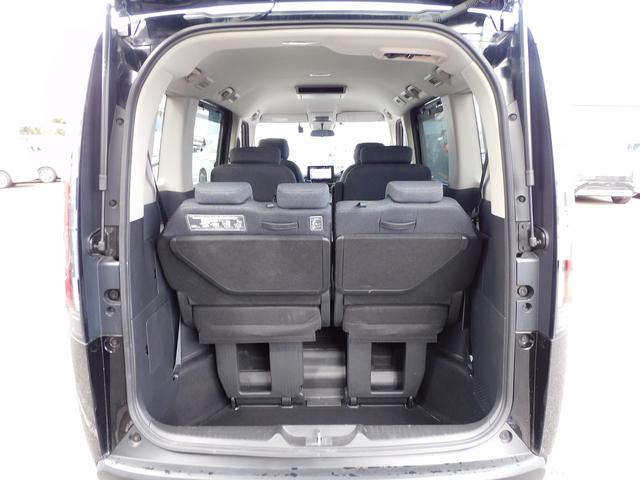 ステップワゴン e:HEVエアー 9インチフルセグナビ・後席モニター・バックカメラ・BTオーディオ・両側自動ドア・LEDライト・フォグLED・ホンダセンシング・ETC・コーナーセンサー・16AW・フロアマット・ドアバイザー・Pガラス(8枚目)