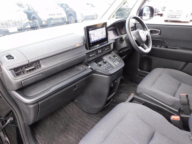 ステップワゴン e:HEVエアー 9インチフルセグナビ・後席モニター・バックカメラ・BTオーディオ・両側自動ドア・LEDライト・フォグLED・ホンダセンシング・ETC・コーナーセンサー・16AW・フロアマット・ドアバイザー・Pガラス(31枚目)