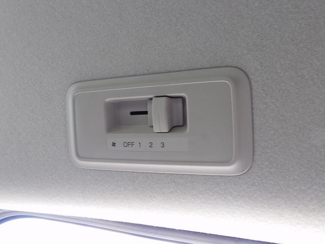 ステップワゴン e:HEVエアー 9インチフルセグナビ・後席モニター・バックカメラ・BTオーディオ・両側自動ドア・LEDライト・フォグLED・ホンダセンシング・ETC・コーナーセンサー・16AW・フロアマット・ドアバイザー・Pガラス(46枚目)