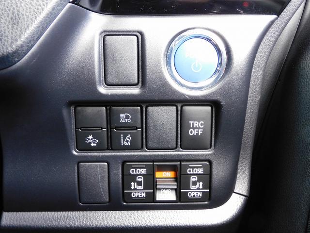 ヴォクシー ZS 煌II 後期・10インチフルセグナビ・後席モニター・バックカメラ・BTオーディオ・両側自動ドア・LEDライト・フォグLED・トヨタセーフティセンス・ETC・クルーズコントロール・シートヒーター・フロアマット(12枚目)