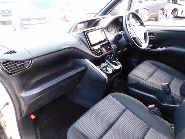 ヴォクシー ZS 煌II 後期・フルセグナビ・バックカメラ・BTオーディオ・両側自動ドア・LEDライト・フォグLED・16AW・クルーズコントロール・トヨタセーフティセンス・ETC・フロアマット・ドアバイザー・本革ステアリング(30枚目)