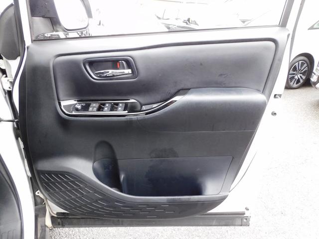 TOYOTA NOAH SI WxB II