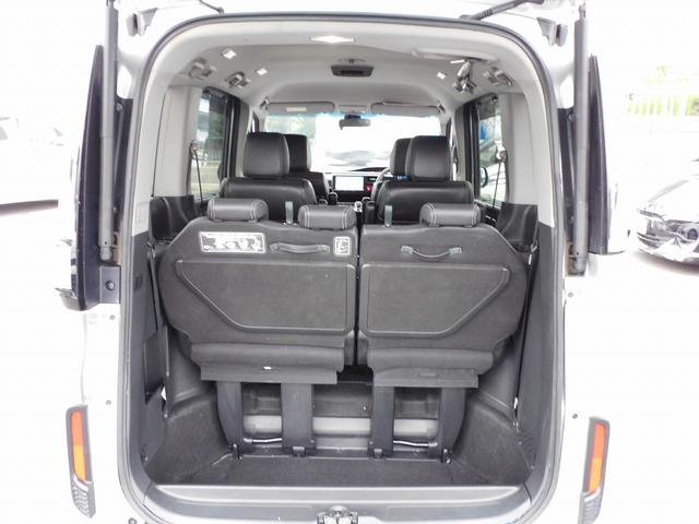 ステップワゴンスパーダ ｅ：ＨＥＶスパーダ　Ｇ・ＥＸ　ホンダセンシング　後期・９インチフルセグナビ・バックカメラ・ＢＴオーディオ・両側自動ドア・ＬＥＤライト・フォグＬＥＤ・ホンダセンシング・ＡＣＣ・ＥＴＣ・ハーフレザーシート・シートヒーター・フロアマット・ドアバイザー（8枚目）